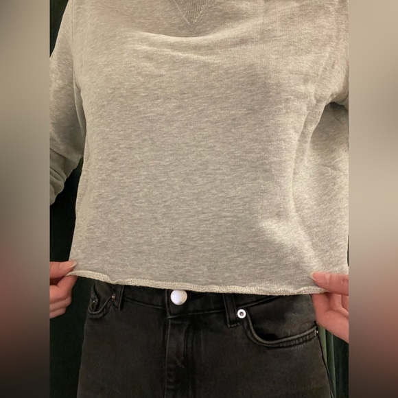 COS Stores cropped light grey cotton sweatshirt - Picture 10 of 12
